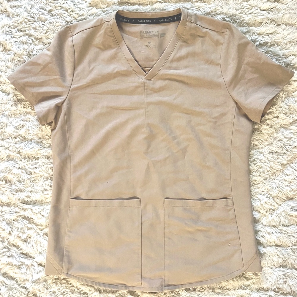 Fabletics Method 2-Pocket Scrub Top, Chai